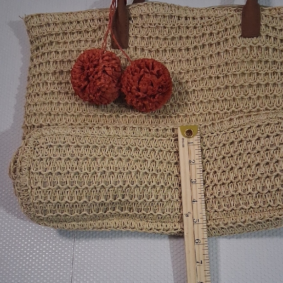 Target Beige Tote with Orange Accents - Picture 6 of 11